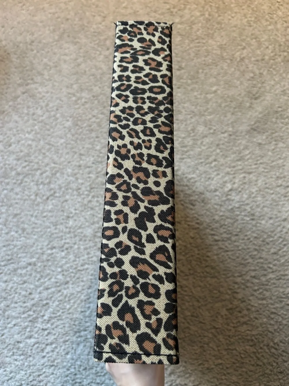 Babett 12-Compartment Eyeglass Storage Display Case Box Leopard Print OS